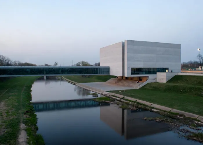 Art Deco Point Апартаменти *